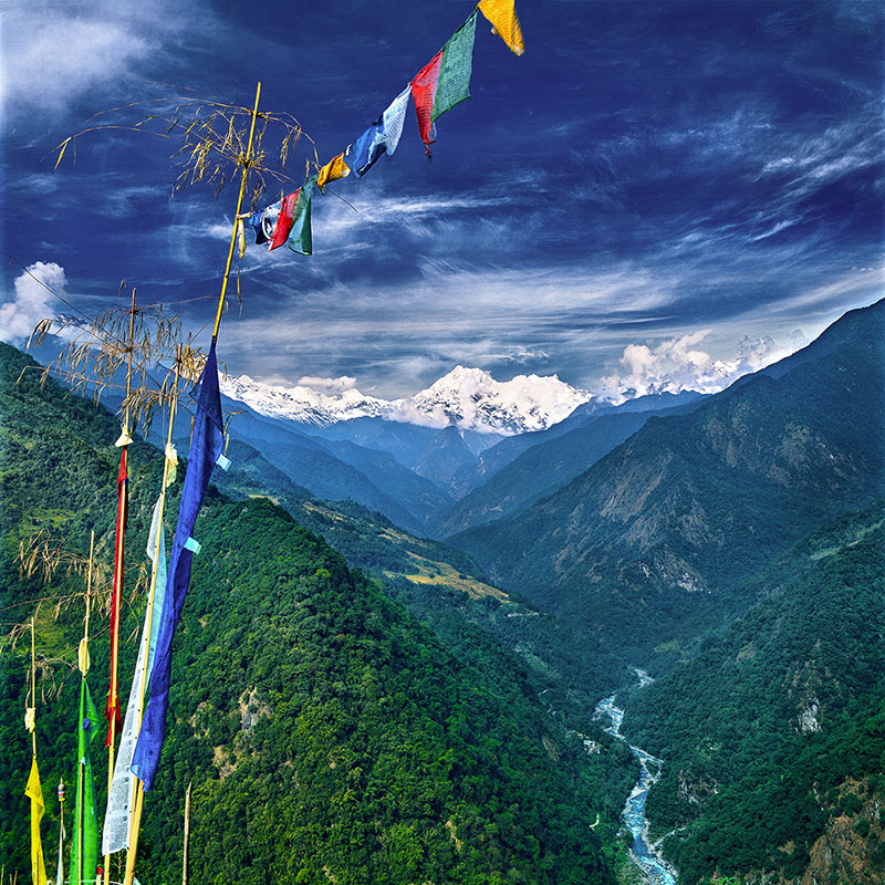 Rivière Testa et Mont Kangchenjunga - Vue des environs de Singhit (Sikkim)