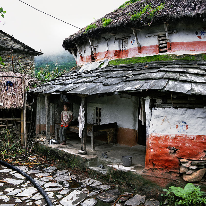 Maison ovale - Naudandha - Hauts de Pokhara (Népal)