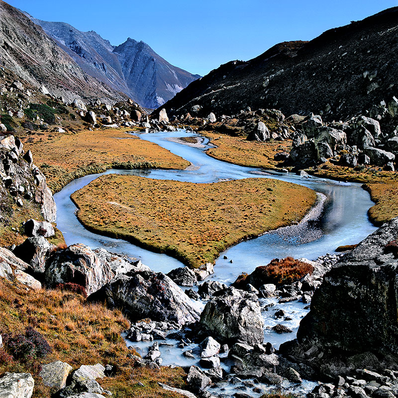 Rivière coulant du glacier du Phurbi Chyachu, 6627 m - Nyalam (Tibet)
