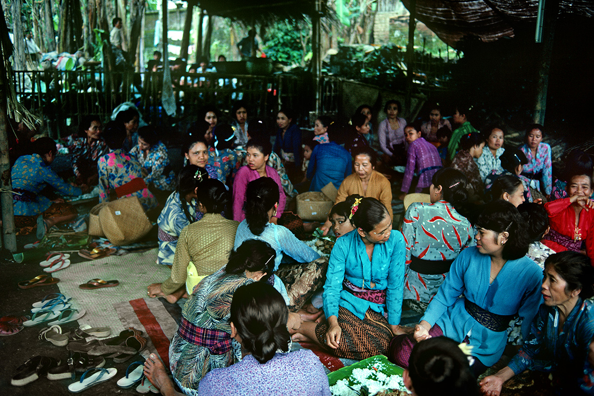 Repas entre femmes - Bali - Indonésie, 1987
